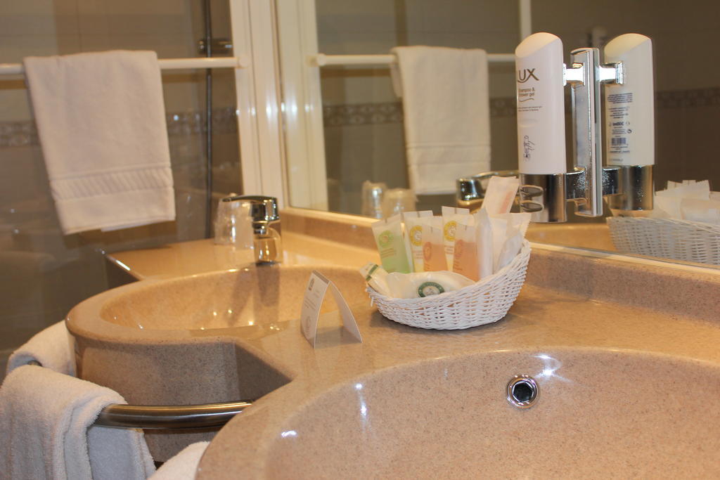 Best Western Plus Hotel Malherbe Кан Номер фото